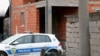 Kuća u kojoj su pronađena djeca za koje vlasti sumnjaju da su žrtve trgovaca ljudima, Brčko, Bosna i Hercegovina. 
