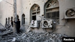 Ирандын көчөлөрү соккудан кийин. 