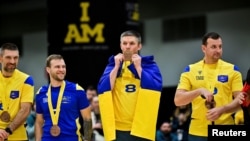 Збірна України виграла бронзову медаль у волейболі сидячи на Invictus Games у Ванкувері, Канада, 15 лютого 2025 року