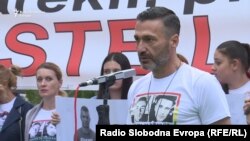 Ne bude li Tužilaštvo BiH preduzelo konkretne korake, mislim da ću izaći sa saopštenjem: Davor Dragičević (na fotografiji na protestu u Sarajevu, 15. maja 2018. godine)