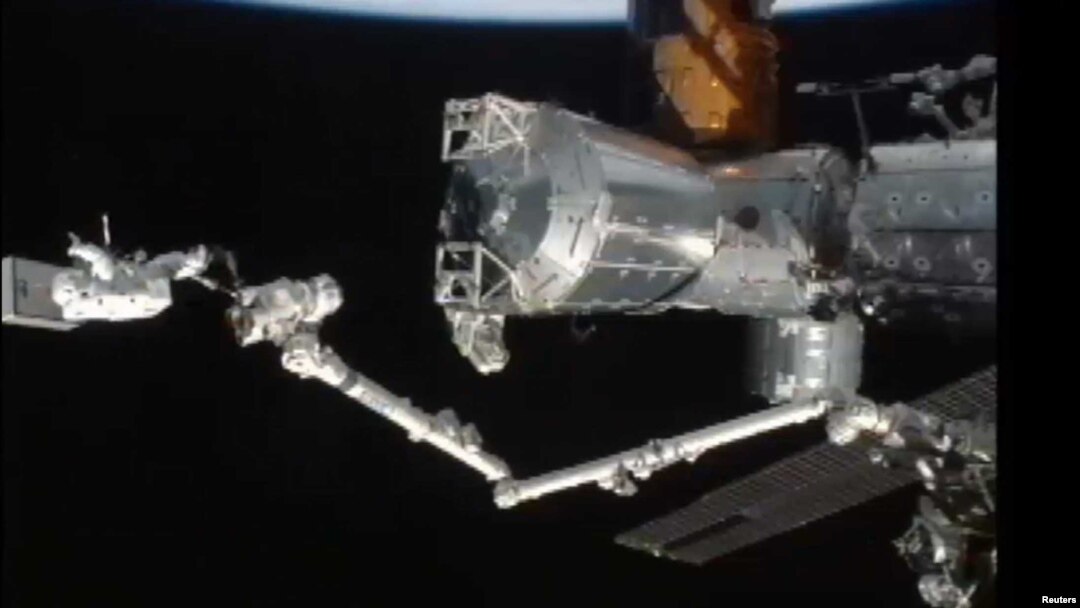 The arrival of a Soyuz spaceship next week will leave nine people on the International Space Station. (file photo)