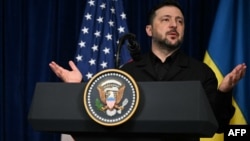 ԱՄՆ - Ուկրաինայի նախագահ Վլադիմիր Զելենսկին Մար-ա-Լագոյում ասուլիսի ժամանակ, Փալմ Բիչ, Ֆլորիդա, 28-ը դեկտեմբերի, 2025թ.