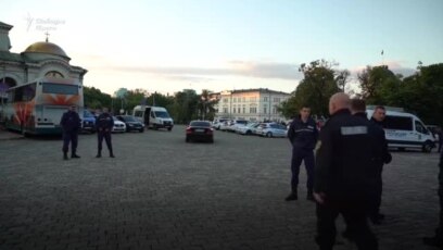 Площадът със собствен вот на недоверие