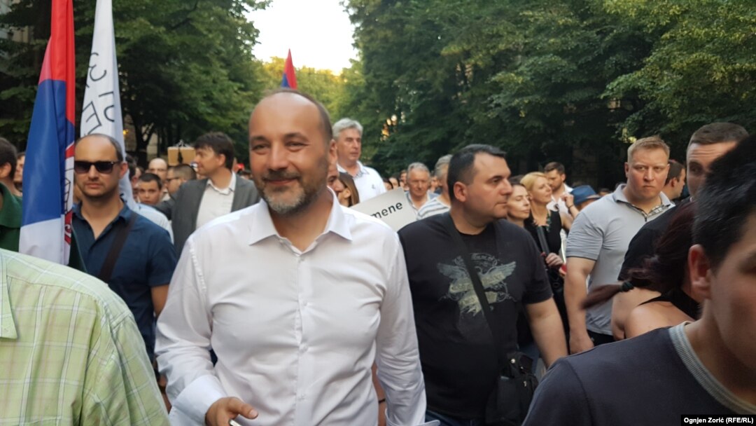 Saša Janković, predsednik Pokreta slobodnih građana, na jednom od ranijih protesta.Arhivski snimak 
