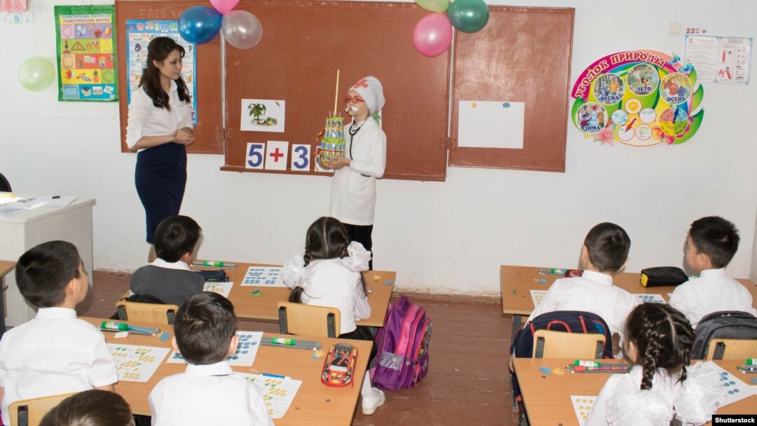There are reports of teachers in rural Kazakh schools receiving their salaries late and in several small, random portions. (file photo)