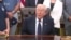 Доналд Трамп гуфт, иҷрои Тарҳи Озодиро дар гулугоҳи Ҳурмуз бозмедорад
