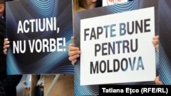 La mitingul pro-PDM de la Chișinău