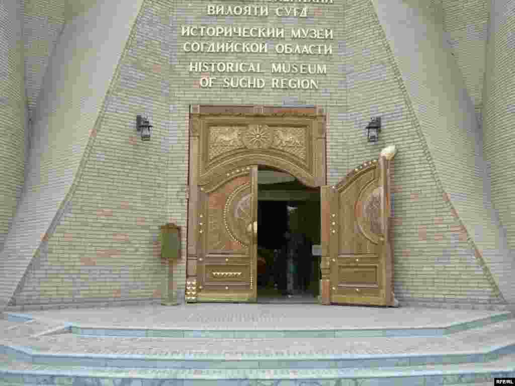 Тангаҳои тилоии давраи Сомониён #18