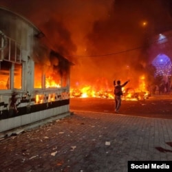 Протесты в иранском городе Керманшах. Вечер 9 января 2026 года