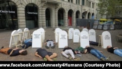 "Amnesty International" guramasynyň tarapdarlarynyň Belarusda ölüm jezasyna garşy protest aksiýasy, Şweýsariýa 