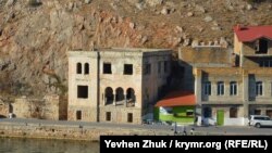 Развалины дачи Юсупова на Таврической набережной в Балаклаве