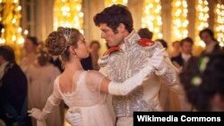 “Uruş we parahatçylyk” atly roman esasynda surata düşürilen kinofilmden bir pursat