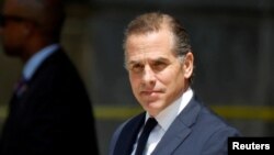 Hunter Biden, fiul președintelui SUA, a fost pus sub acuzare joi pentru nouă acuzații fiscale în California.