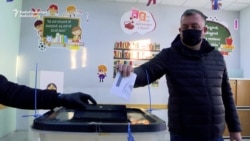 Kosovars Vote For Mayors In Election Runoffs