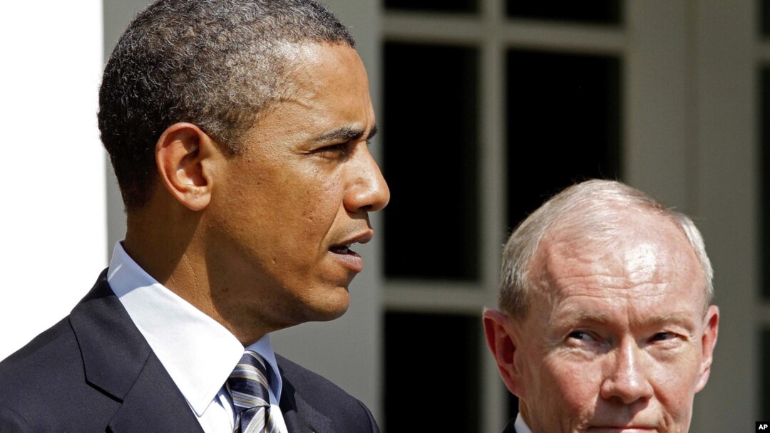 U.S. President Barack Obama (left) with new Joint Chiefs chairman General Martin Dempsey