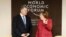 Президент України Петро Порошенко і канцлер Німеччини Анґела Меркель. Давос, 23 січня 2019 року