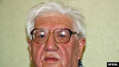 Жасырын камера түкті кискамен мас