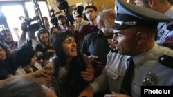 Armenia - Protesters break into the Yerevan municipality building to demand the resignation of Mayor Taron Markarian, 16 May 2018.