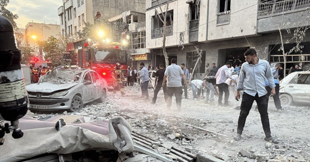 Trump Calls On Tehran To Negotiate 'Before It's Too Late' As Israeli Strikes Intensify