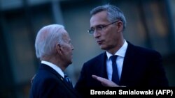 U.S. President Joe Biden (left) and NATO Secretary-General Jens Stoltenberg (file photo)