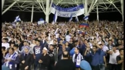 «Qarabağ»ın azarkeşləri oyundan əvvəl və oyun zamanı