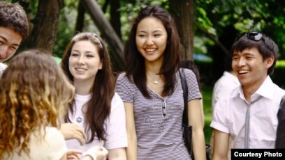 Үлкен жопы бар орыс әйелдерінің трахналдық видеоларын қараңыз.