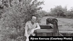 Алесь Адамовіч