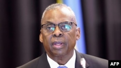 Secretarul american al Apărării, Lloyd Austin, a făcut o vizită neanunțată în Ucraina.