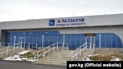 Исфана шаарындагы Исхак Раззаков атындагы аэропорт. Лейлек району, Баткен. Декабрь, 2020-жыл.
