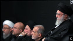 Оятуллоҳ Алии Хоманаӣ