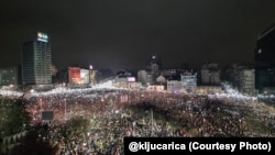 Pamje nga një proteste masive e thirrur nga studentët, në Beograd, 15 mars 2025.
