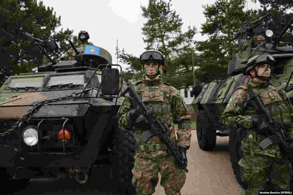 Përveç autoblindave, kamionëve, armëve, FSK-ja ka blerë edhe dronë nga SHBA-ja dhe Turqia, të cilat nuk u ekspozuan gjatë 27 nëntorit.