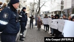 Protest la ANRE. PAS a cerut reducerea tarifelor la gazele naturale