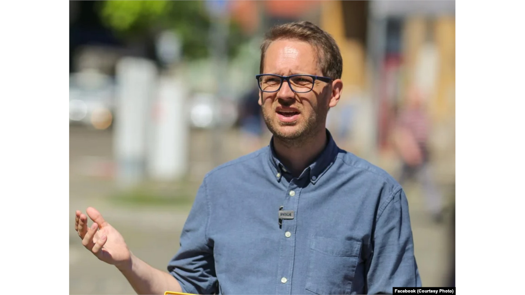 Primarul Dominic Fritz se întreabă de ce se îmbolnăvesc subit șefii din primăria Timișoara.