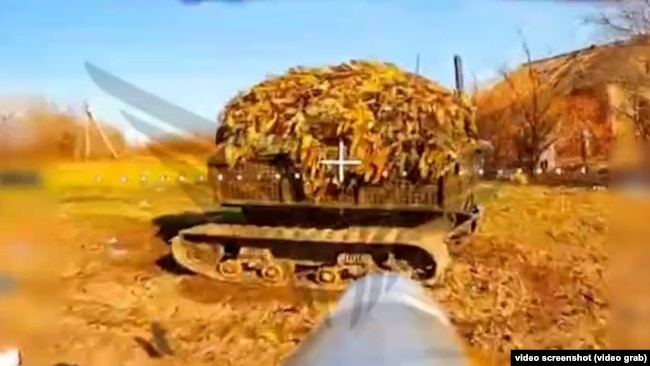 Український наземний роботизований комплекс на полі бою