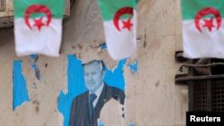 آن‌چه پس از بیست سال ریاست‌جمهوری بوتفلیقه نصیب الجزایر شد، بن‌بست در شرایط سیاسی اقتصادی بود که به چندپاره‌شدن شدن جامعه هم انجامید