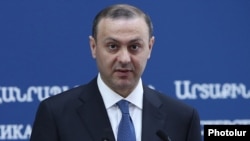 Armenia - Acting Foreign Minister Armen Grigorian speaks at a news conference in Yerevan, August 16, 2021.