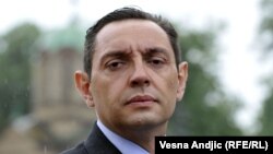 Српскиот министер за одбрана, Александар Вулин