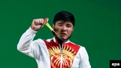 Кыргызстанский тяжелоатлет Иззат Артыков, бронзовый призер Олимпиады в Рио. 