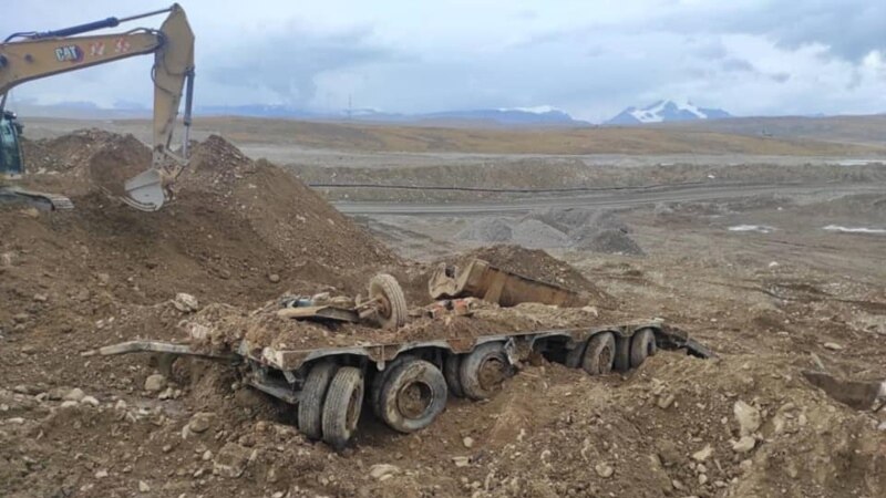 Кыргызстан Кумтөрдөгү башаламан таштанды боюнча сотко кайрылат