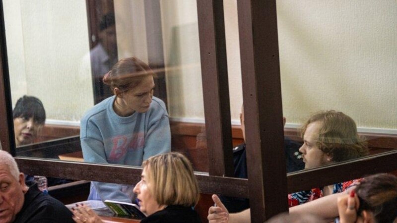 ანასტასია ზინოვკინასა და არტემ გრიბულს 8 წლითა და 6 თვით პატიმრობა მიუსაჯა მოსამართლე ნინო გალუსტაშვილმა