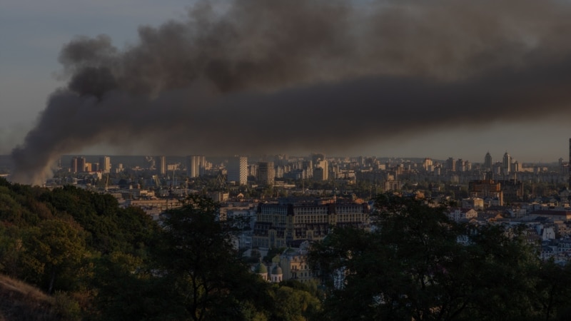 Russia Strikes Kyiv Hours After US Envoys Depart Ukrainian Capital