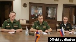 Armenia - Major-General Valery Zhila (center) and other Russian military officials meet with Armenian Defense Minister Arshak Karapetian, Yerevan, September 2, 2021.