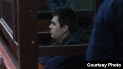 ანტონ ჩეჩინი, ბრალდებული სასამართლოს სხდომათა დარბაზში 