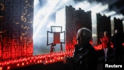 Ceremoniile de la Bucea au început în ajun, la 30 martie, cu aprinderi de lumânări în orașul de la marginea Kievului.