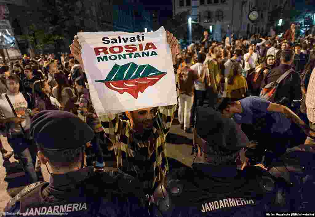 În România continuă protestele pentru salvarea sitului de la Roșia Montana (Soursă: @Stelian Pavalache | www.photodesign.ro)