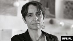 Masha Gessen, care a lucrat inclusiv la RFE/RL, într-o fotografie de arhivă. 