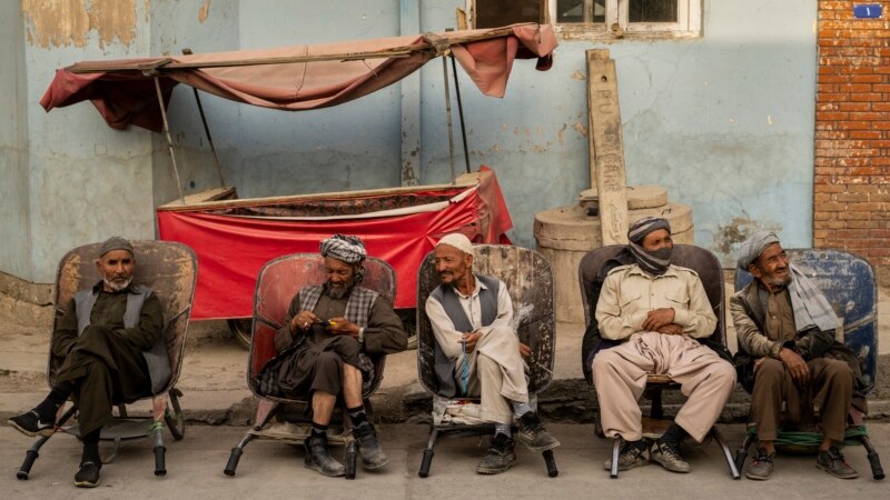 طارق فرهادی: وضعیت اقتصاد افغانستان به طرف یک بحران روان است