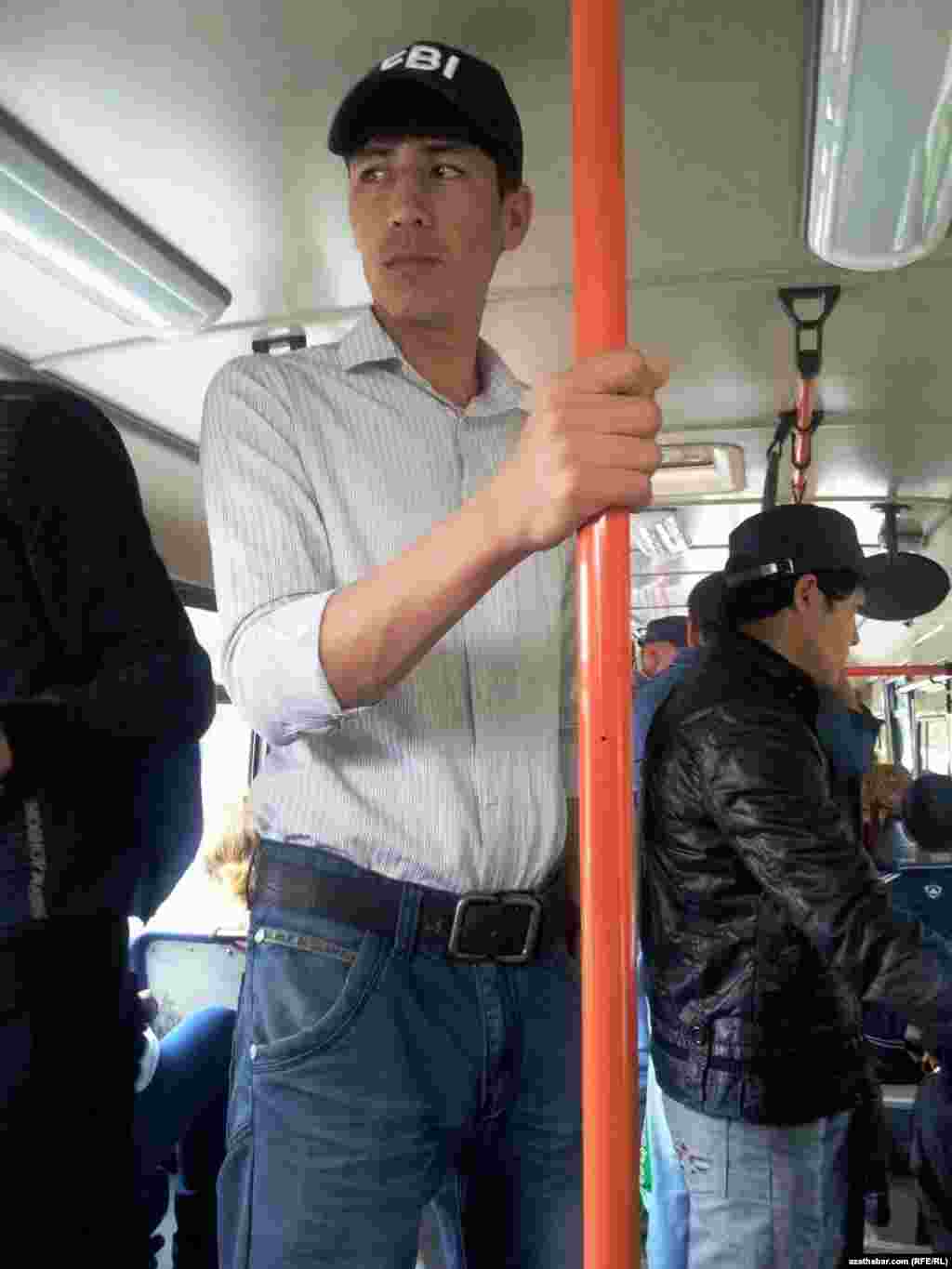 "FBI" &yacute;azgyly başgaplar Aşgabatda &yacute;oň bolup bar&yacute;ar