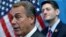 John Boehner (stânga) şi Paul Ryan